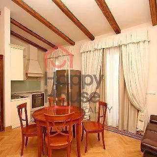 Pronájem bytu 1+kk a garsoniéry 38 m² Praha, Italská