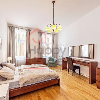 Pronájem bytu 2+1 87 m² Praha, Biskupská