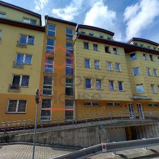 Pronájem parkovacího místa 13 m² Praha, Františka Kadlece