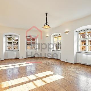 Pronájem bytu 2+1 103 m² Praha, Hroznová