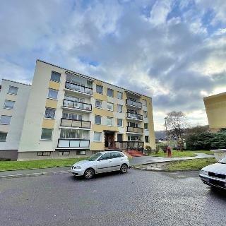 Pronájem bytu 1+kk a garsoniéry 31 m² Ústí nad Labem, Spartakiádní