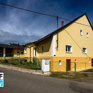 Prodej rodinného domu 90 m² Únětice, 