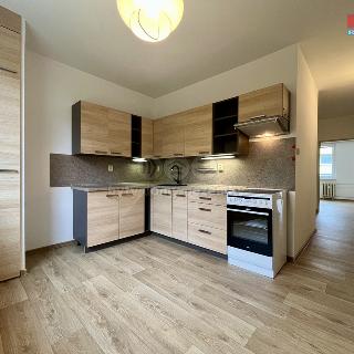 Pronájem bytu 3+1 74 m² Nové Město nad Metují, Nad Stadionem