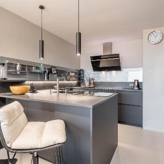 Prodej bytu 3+kk 96 m² Praha, Zvěřinova