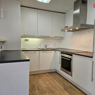 Pronájem bytu 3+kk 93 m² Praha, Živonínská