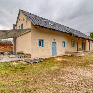 Prodej rodinného domu 191 m² Litohlavy