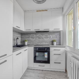 Prodej bytu 1+1 34 m² Karviná, Bratr. Veverkových