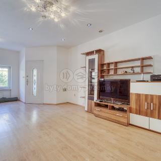 Pronájem bytu 4+1 120 m² Stod, nám. ČSA