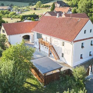 Prodej rodinného domu 290 m² Hředle