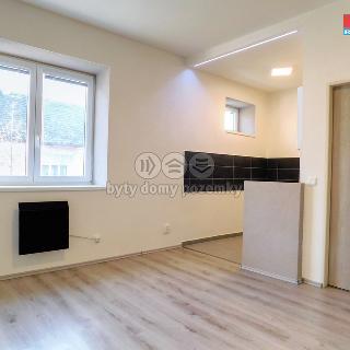 Pronájem bytu 1+kk a garsoniéry 28 m² Nymburk, Lipová