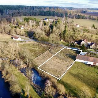 Prodej stavební parcely 2 648 m² Roudná