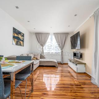 Prodej bytu 3+kk 73 m² Tišice, Boleslavská