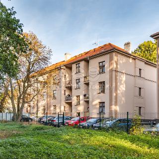 Prodej bytu 1+kk a garsoniéry 38 m² Slaný, Ouvalova