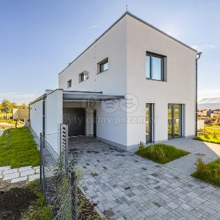 Prodej rodinného domu 157 m² Čestice