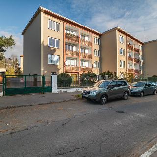 Prodej bytu 3+1 70 m² Praha, Na Šutce