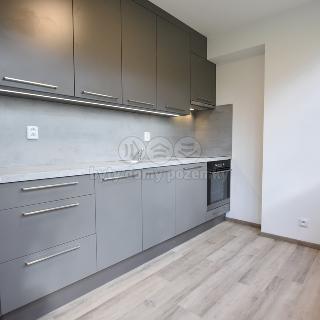 Pronájem bytu 2+1 66 m² Mladá Boleslav, Pezinská