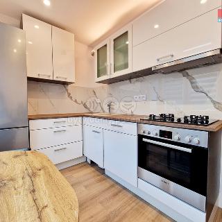 Pronájem bytu 1+1 32 m² Trutnov, Bratrství