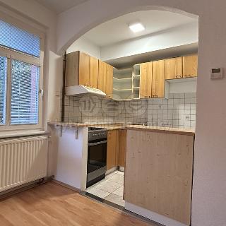 Pronájem bytu 3+kk 52 m² Zlín, Bratří Sousedíků