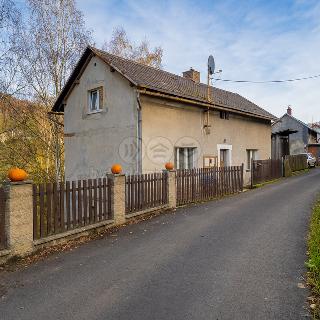 Prodej rodinného domu 90 m² Malá Veleň