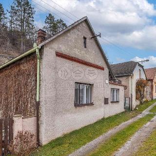 Prodej rodinného domu 71 m² Vinaře