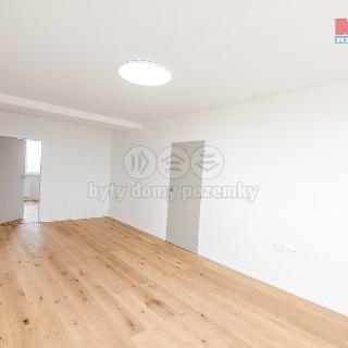 Pronájem bytu 3+1 64 m² Lubenec, Pražská