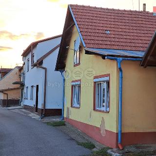 Prodej rodinného domu 74 m² Polešovice