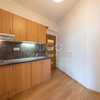 Pronájem bytu 1+kk a garsoniéry 44 m² Jablonec nad Nisou, Anenské náměstí