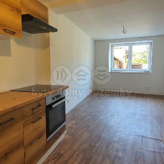 Pronájem bytu 1+kk a garsoniéry 28 m² Frýdlant, Míru