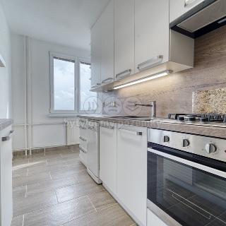 Pronájem bytu 3+1 64 m² Bezdružice, Na Sídlišti