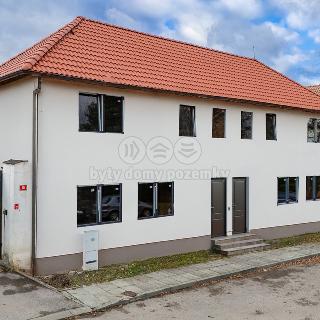 Prodej bytu 3+kk 81 m² Dřevčice