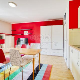 Prodej bytu 1+kk a garsoniéry 32 m² Praha, Jaroslava Foglara