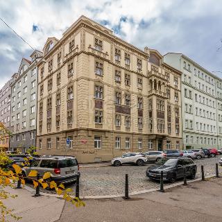 Prodej bytu 3+kk 78 m² Praha, U studánky