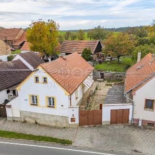 Prodej rodinného domu 70 m² Kožlany, Pražská