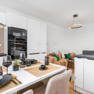 Prodej bytu 3+kk 52 m² Hradec Králové, třída SNP