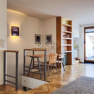 Pronájem bytu 3+1 130 m² Praha, Ladova