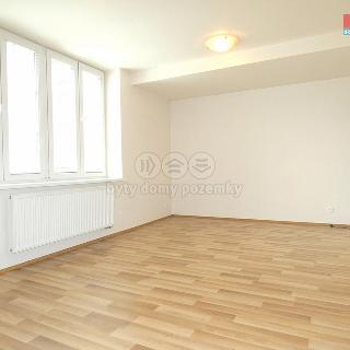 Pronájem bytu 1+kk a garsoniéry 32 m² Ostrava, 28. října