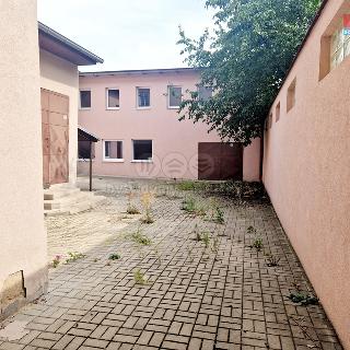 Pronájem výrobního objektu 72 m² Chomutov, Vršovců