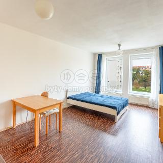 Prodej bytu 1+kk a garsoniéry 29 m² Brno, Zderadova