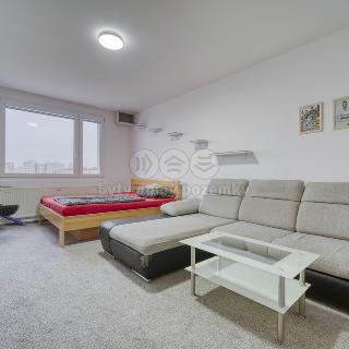 Prodej bytu 3+1 75 m² Plzeň, Jesenická