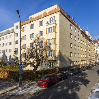 Prodej bytu 1+kk a garsoniéry 38 m² Praha, Sobotecká