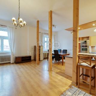 Prodej bytu 2+kk 66 m² Mariánské Lázně, Hlavní třída