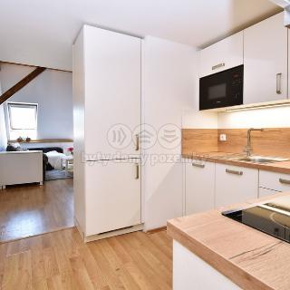 Prodej bytu 4+kk 74 m² Praha, Nad Kolčavkou