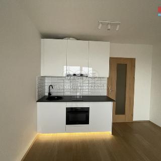 Pronájem bytu 1+kk a garsoniéry 26 m² Praha, Čakovická