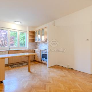 Pronájem bytu 3+kk 55 m² Zlín, M. Knesla