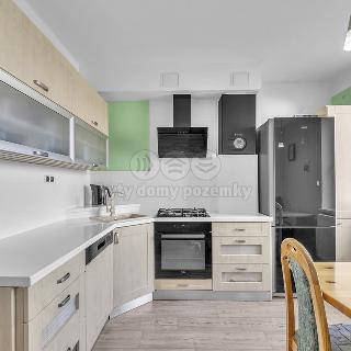 Prodej bytu 3+1 67 m² Lázně Bělohrad, Zámecká