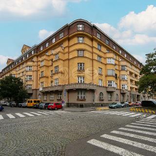 Prodej bytu 4+1 88 m² Praha, Slezská