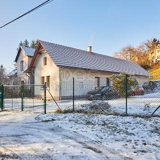 Prodej rodinného domu 74 m² Všestary, Hlavní