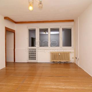 Pronájem bytu 1+kk a garsoniéry 31 m² Hradec Králové, Severní