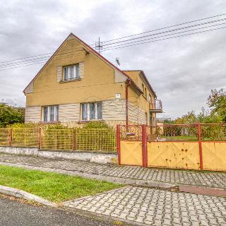 Prodej rodinného domu 223 m² Soběkury