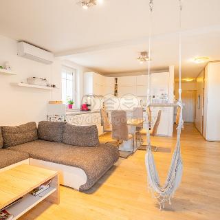 Prodej bytu 3+kk 71 m² Litvínovice